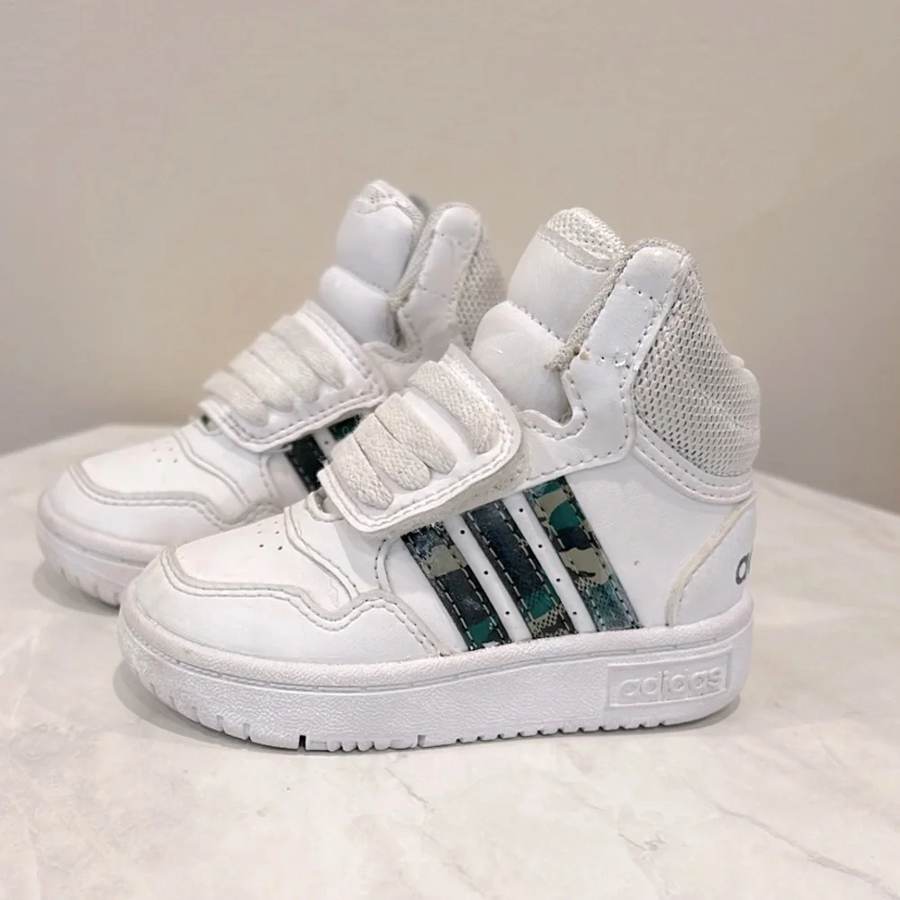 🔥Adidas White and Green High-Top Sneakers with Velcro Straps🔥